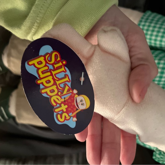 Silly puppets
 Brand new - Picture 2 of 9